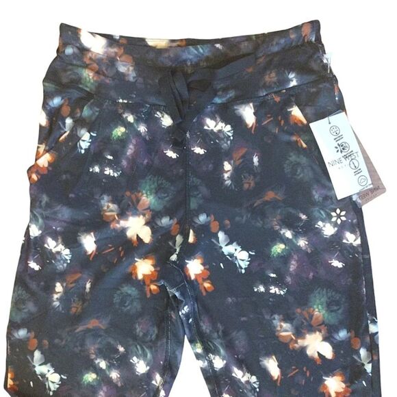 Nine West Active Moisture Wicking Black Floral High Rise Leggings Medium - Picture 5 of 11